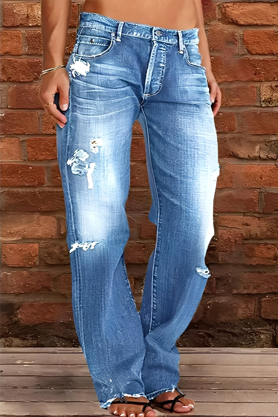 Demetria - Traditional Low-Rise Washed Jeans for Women