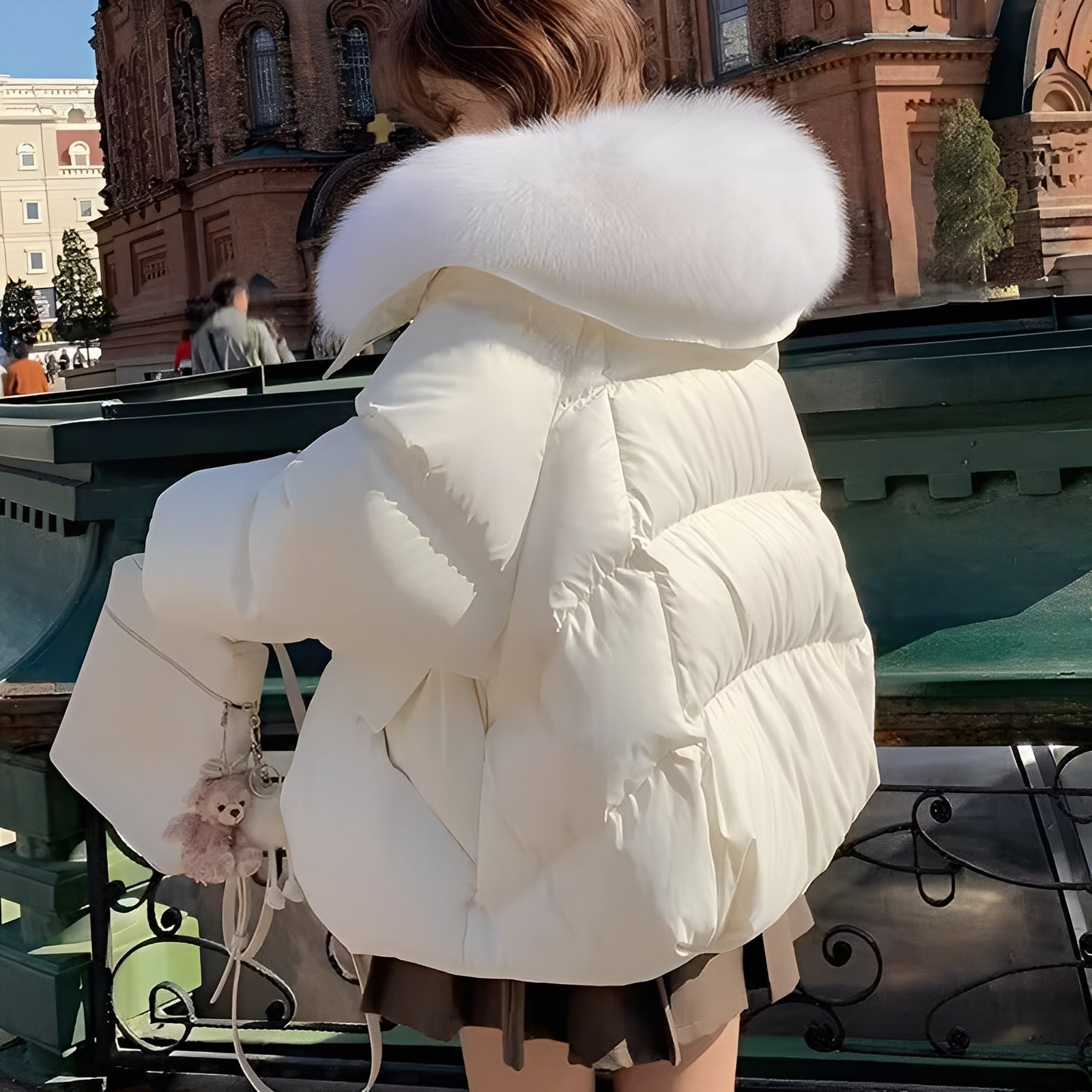 Victoria - stylish windproof down jacket with fur collar for women