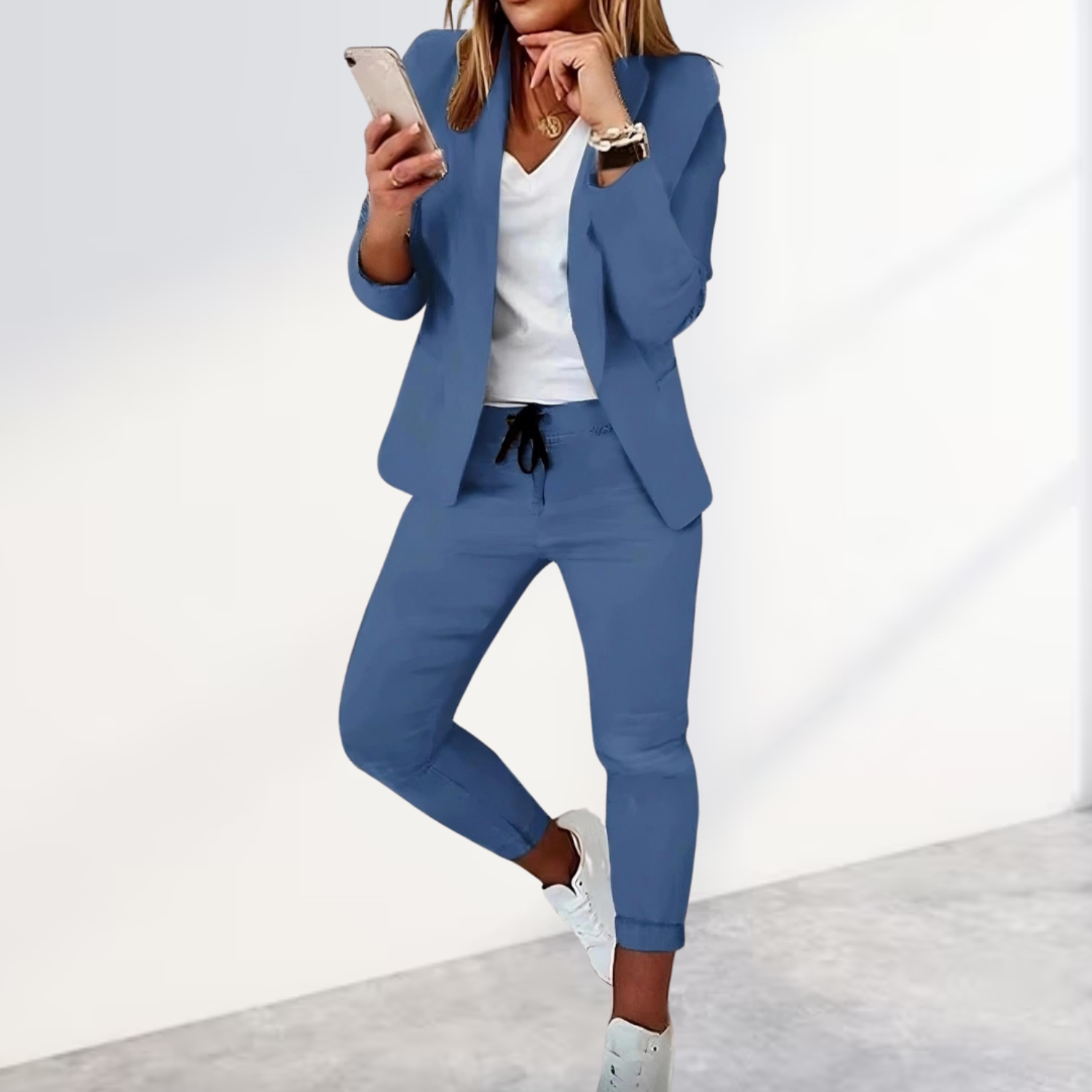 Amélie – Chic Blazer and Matching Pants
