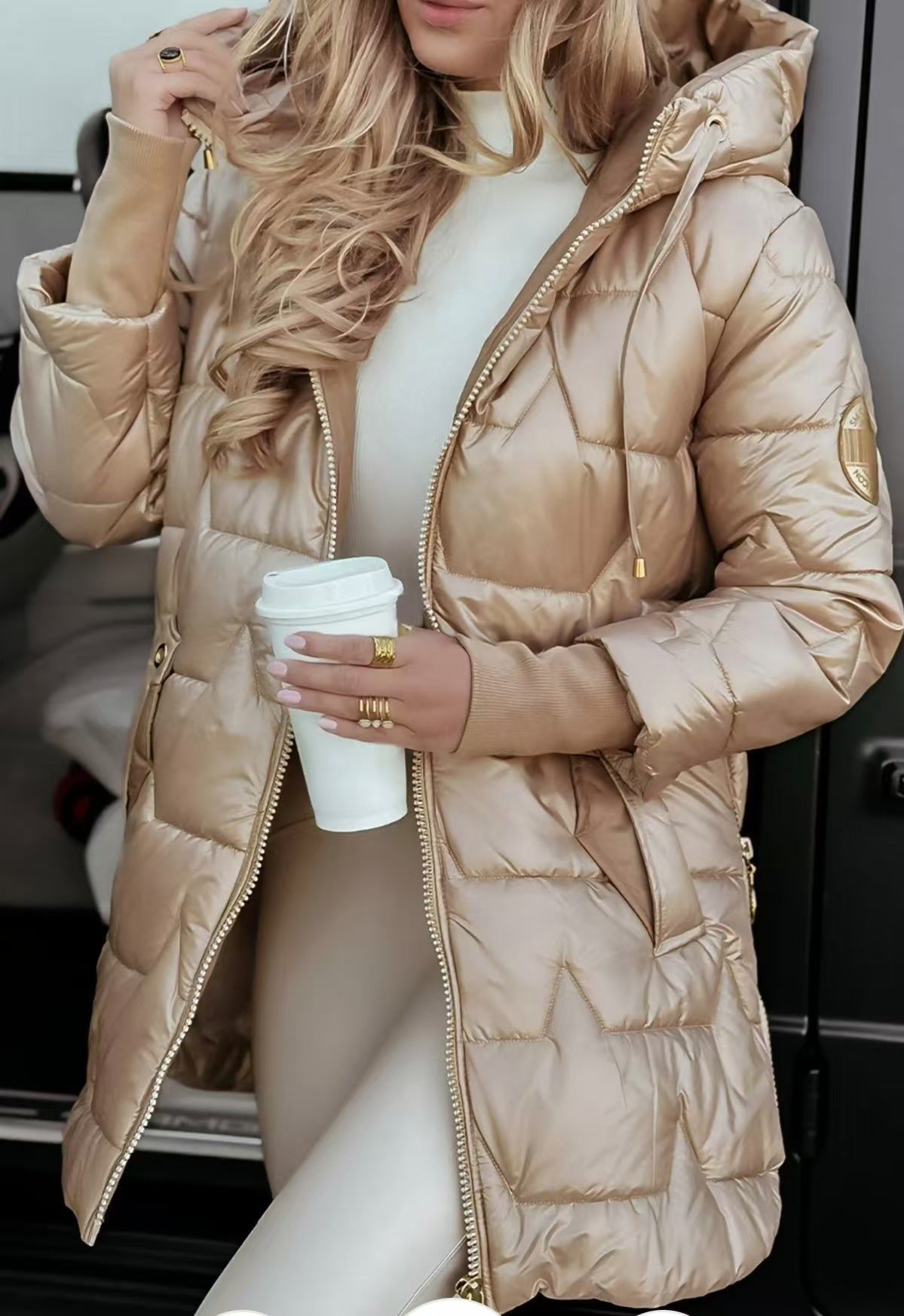 Georgetta - Trendy Women's Down Jacket with Hood