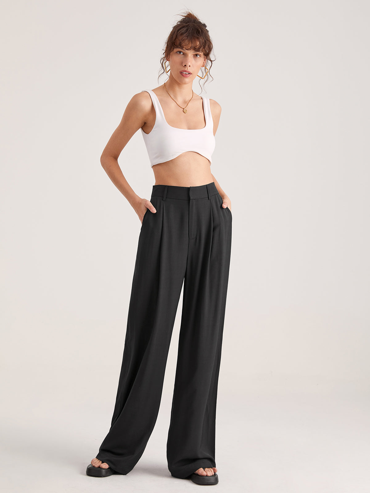 Nadia – High-Waisted Pleated Pants