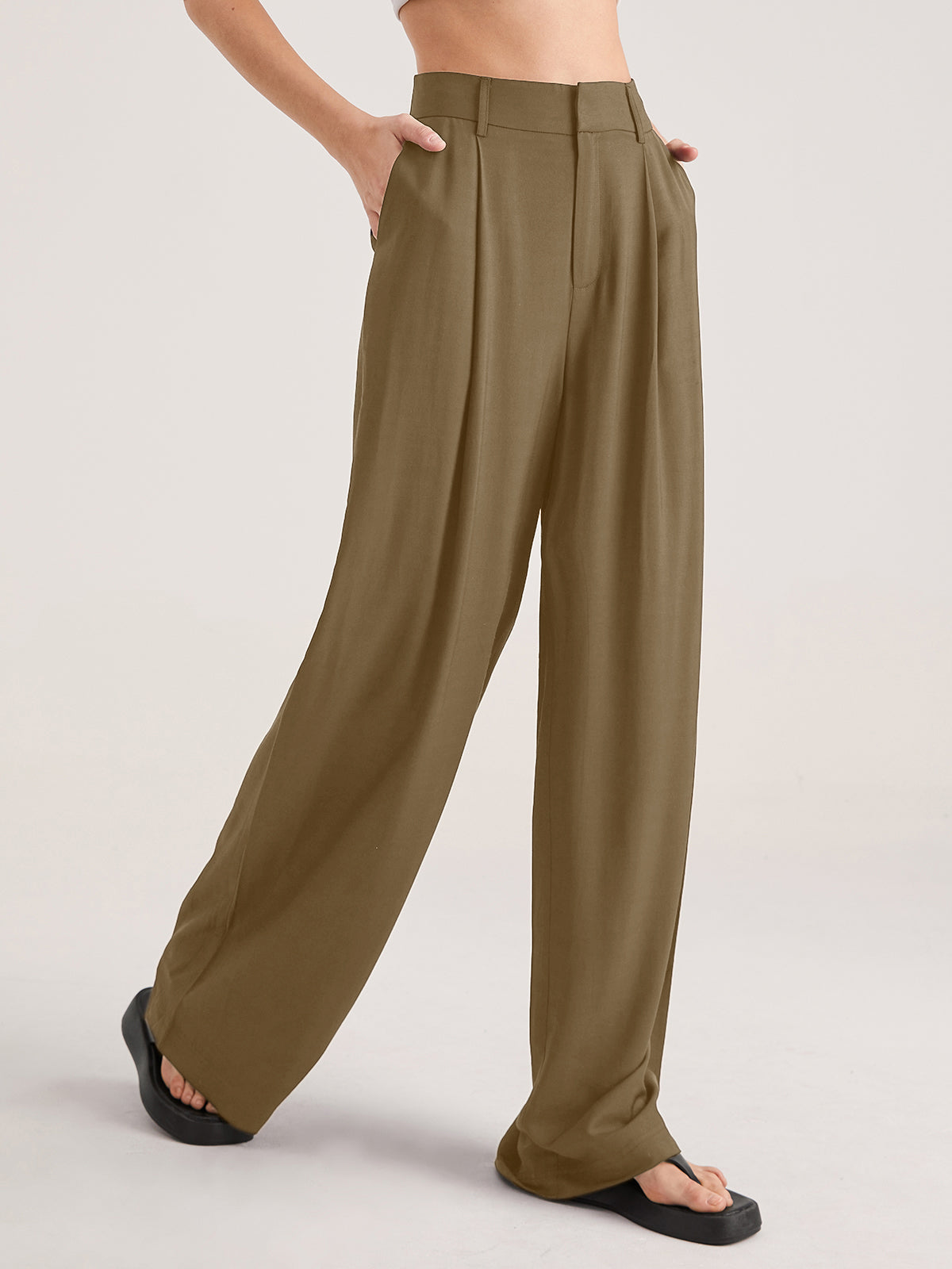 Nadia – High-Waisted Pleated Pants