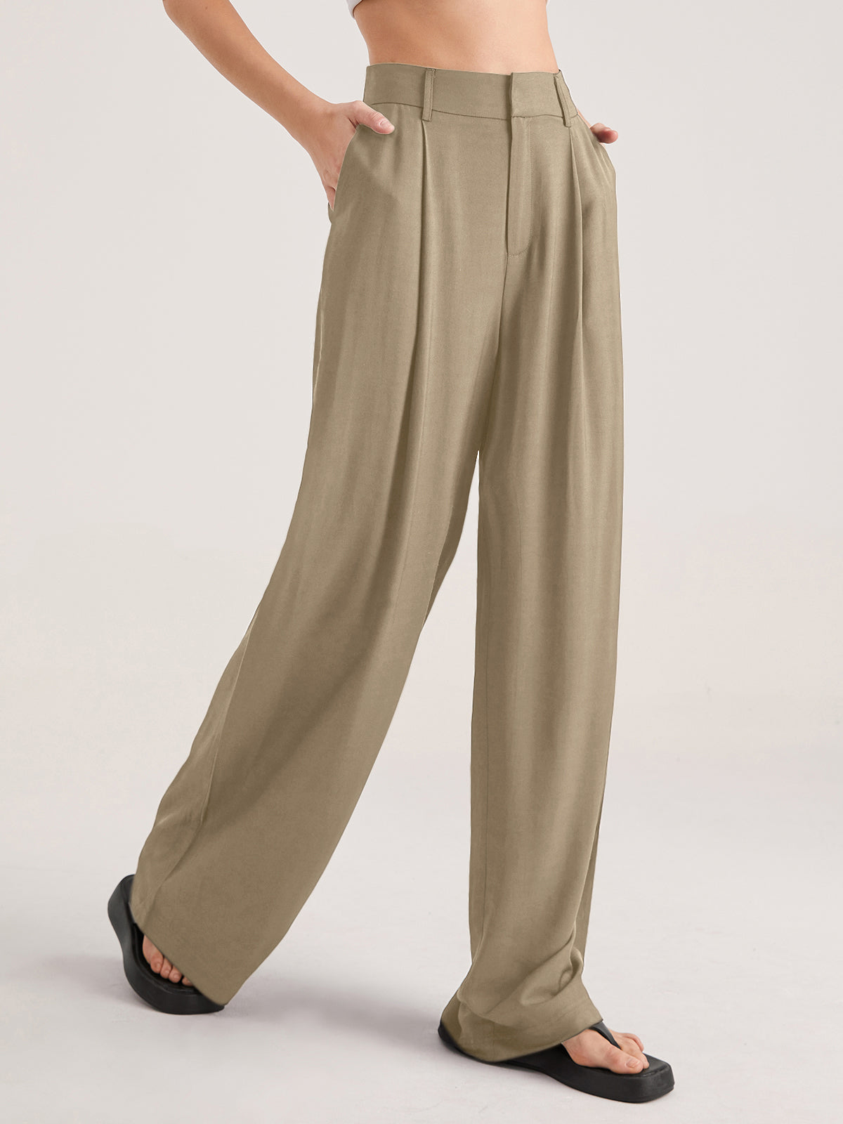 Nadia – High-Waisted Pleated Pants