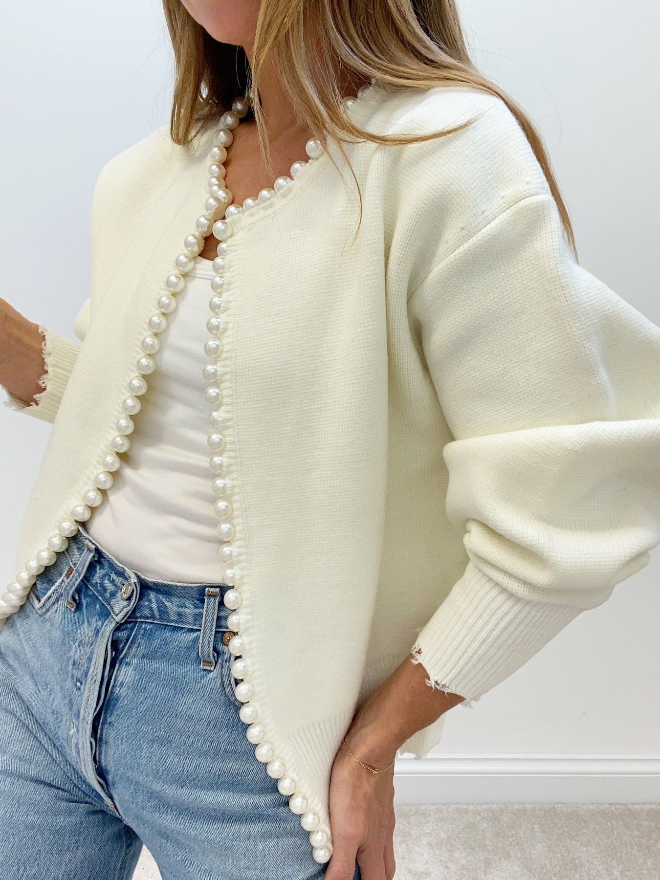 Vivien – Cardigan with Bead Embellishment and Fringe Hem