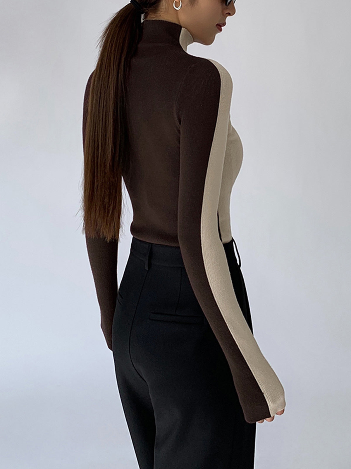 Tabea – Two-Colored Reversible Knit Top