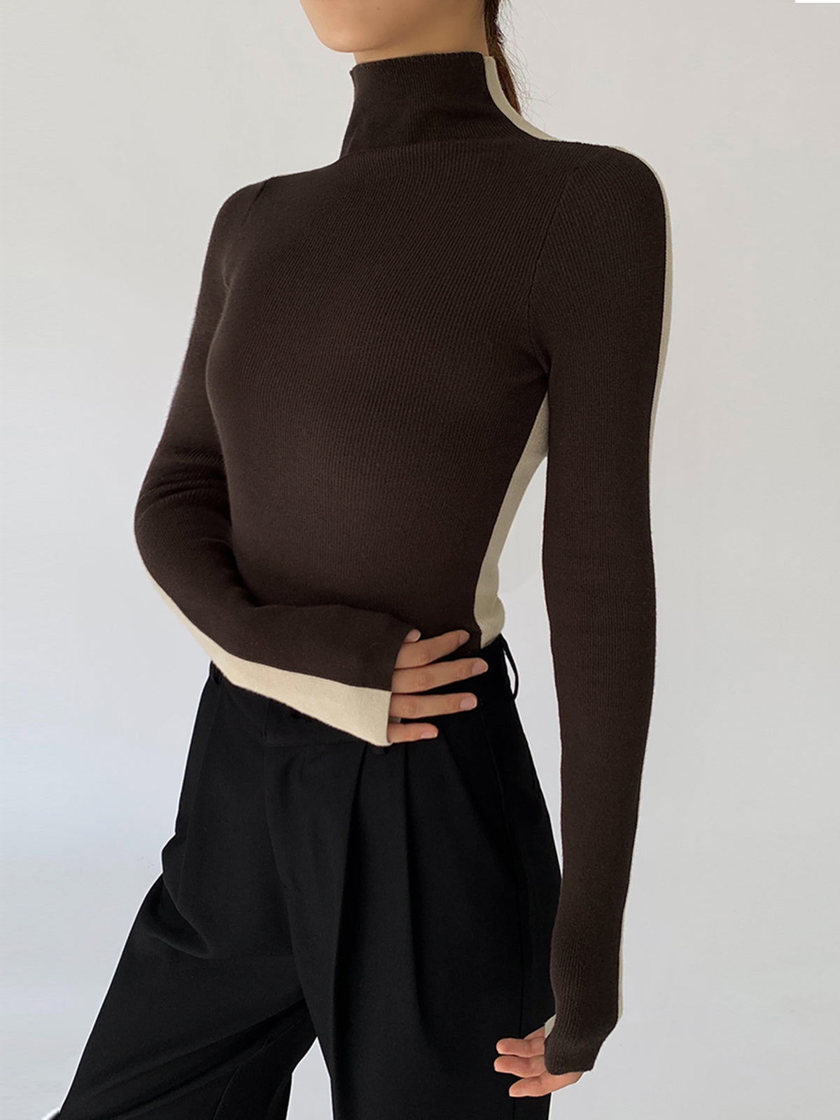 Tabea – Two-Colored Reversible Knit Top