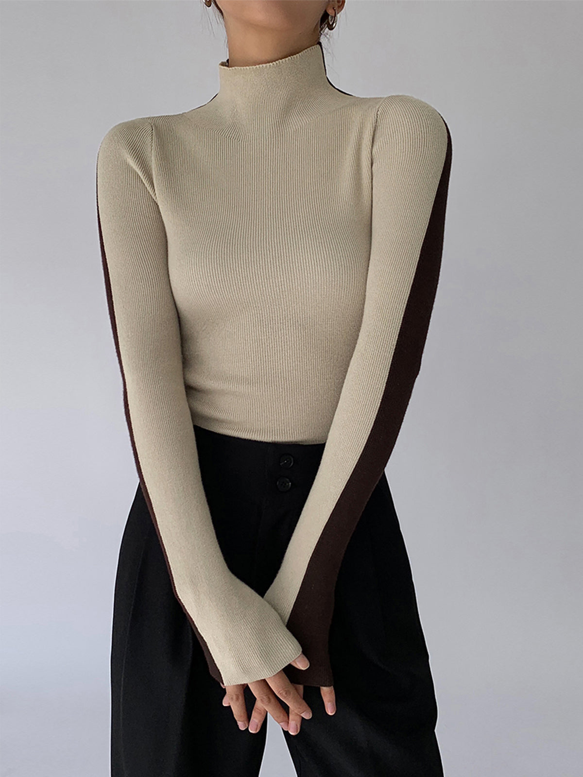 Tabea – Two-Colored Reversible Knit Top