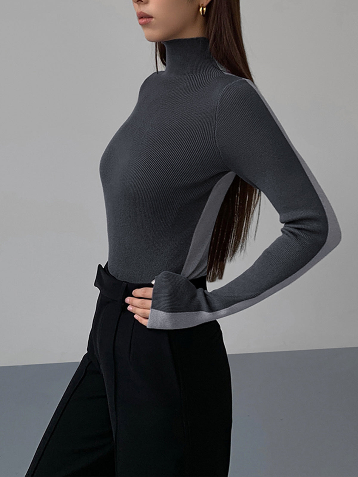 Tabea – Two-Colored Reversible Knit Top
