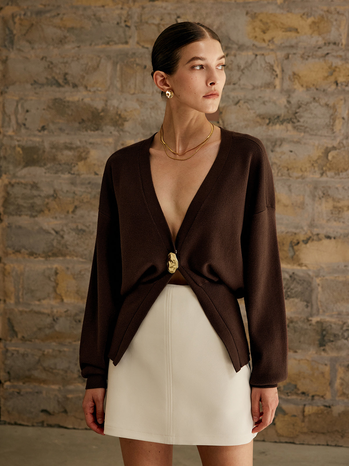 Clarissa – Cardigan with Golden Buttons
