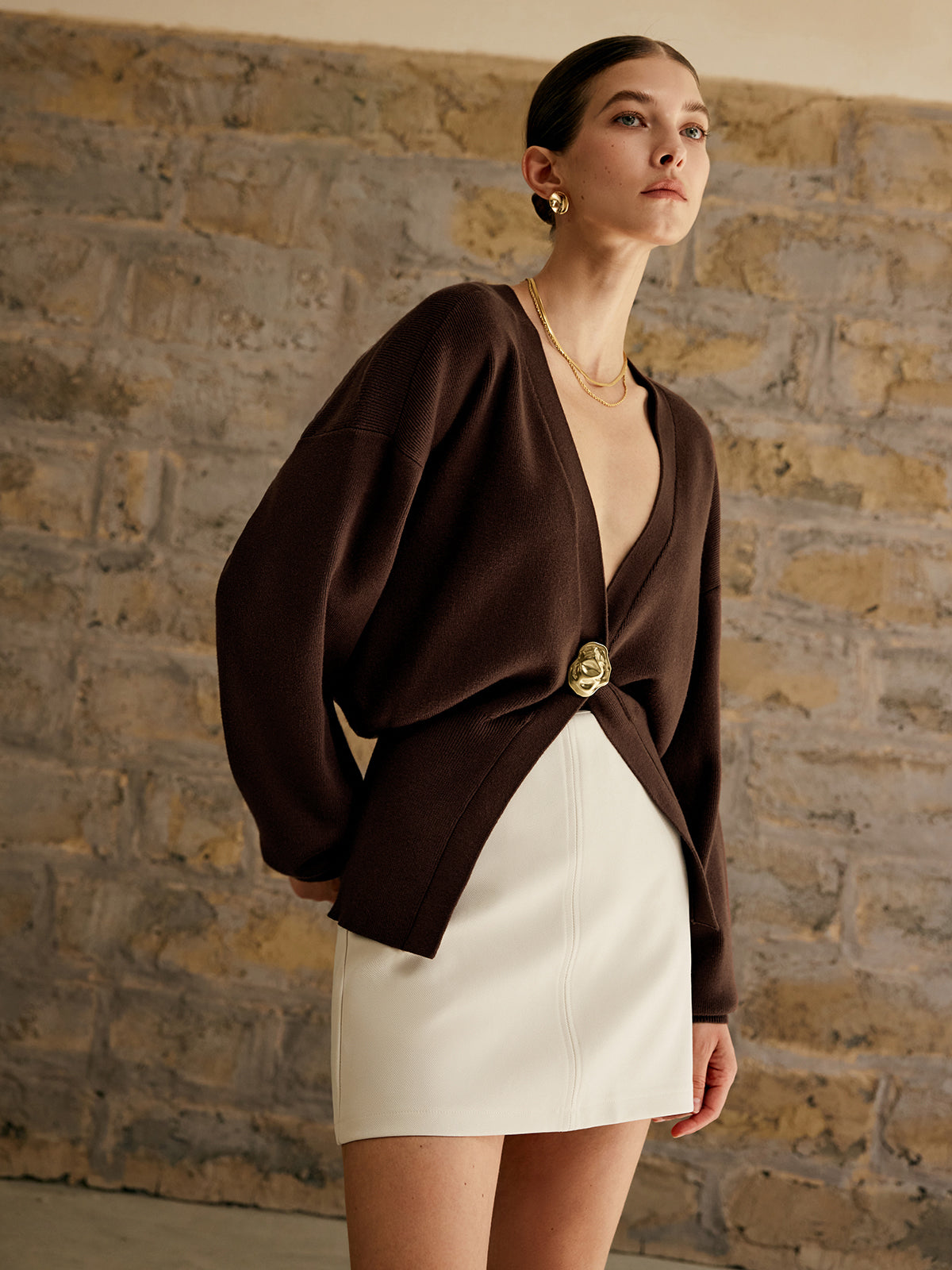 Clarissa – Cardigan with Golden Buttons