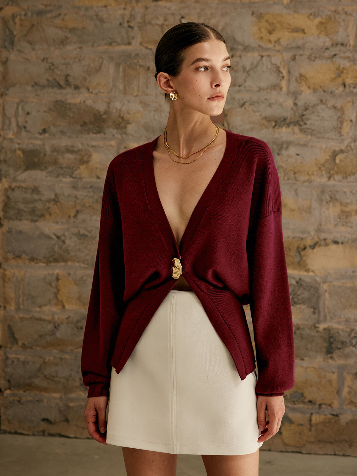 Clarissa – Cardigan with Golden Buttons