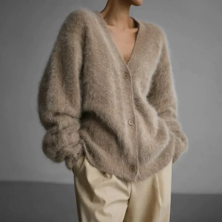 Isabelle – Soft & Chic Cardigan