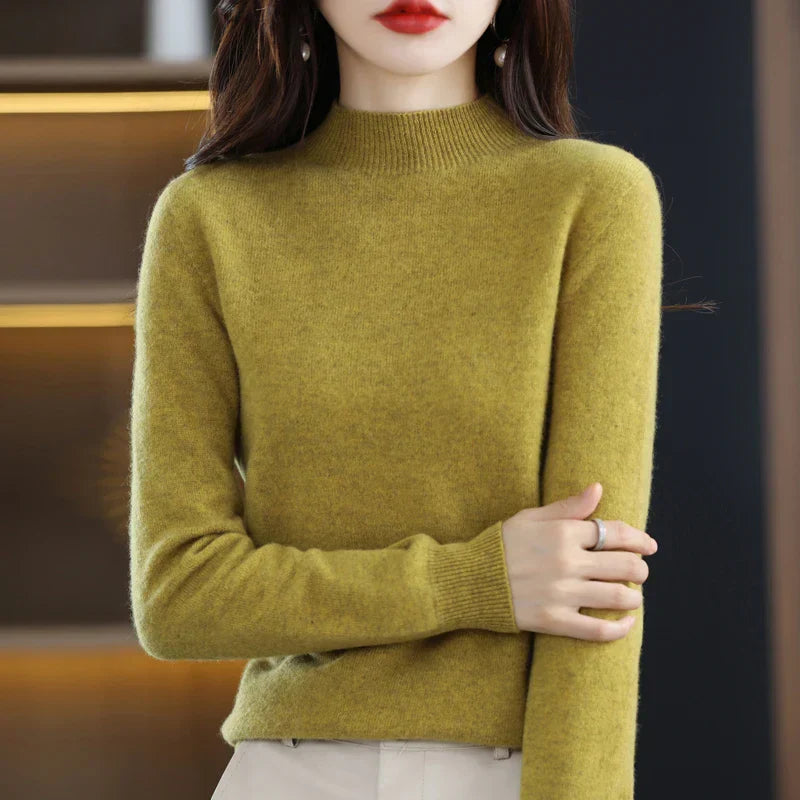 Carlotta – Stylish Sweater with Cable Pattern