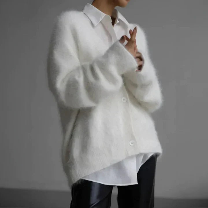 Isabelle – Soft & Chic Cardigan