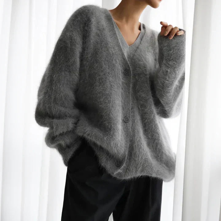 Isabelle – Soft & Chic Cardigan