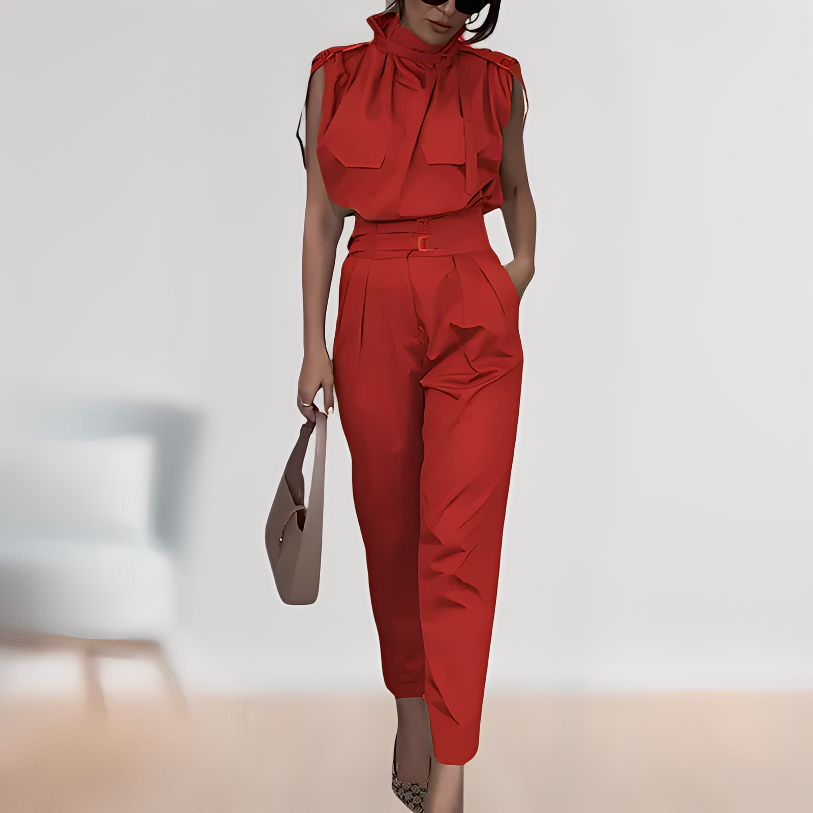 Leona – Elegant Sleeveless Overall