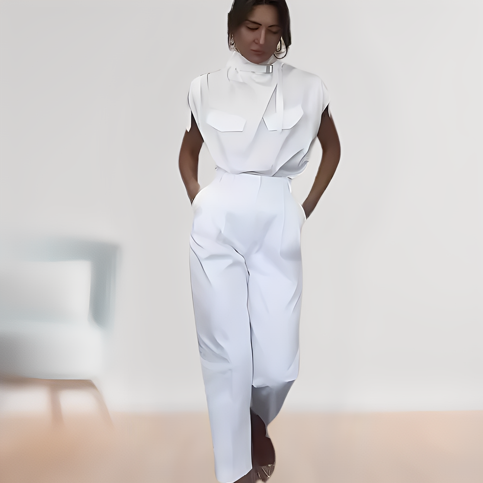 Leona – Elegant Sleeveless Overall